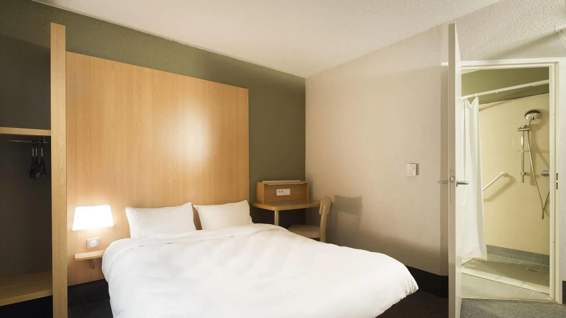B&B Hotel Saint Malo Sud 2*, Saint-Jouan-des-Guerets France